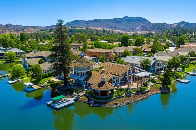 Commercial Toilet Installation in Westlake Village, CA